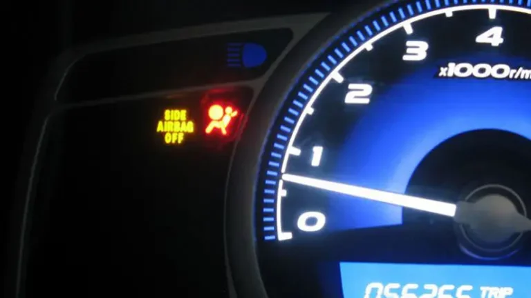 Renault Clio Airbag ve Servis Isigi Sorunu