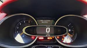 Renault Clio Fren Sistemi Arızası ve Akü Problemi Nasıl Çözülür?