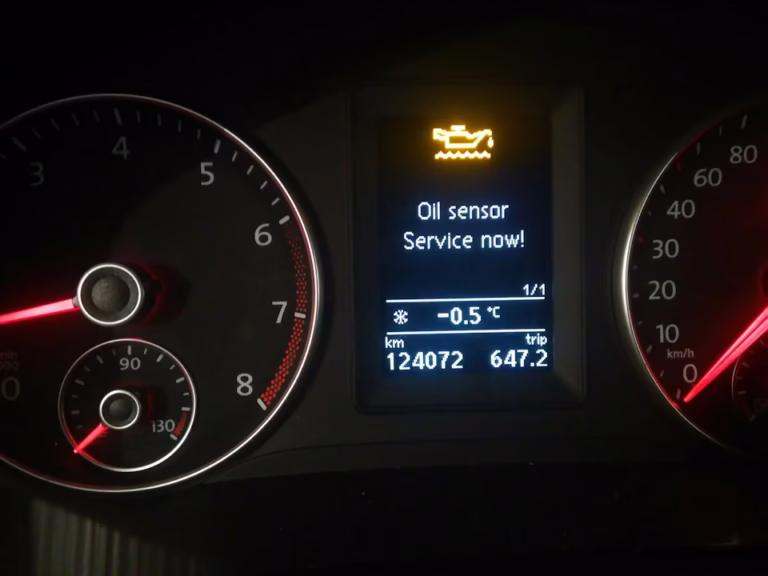 Volkswagen Jetta Oil Sensor Service Now Uyarisi ve Cozumu